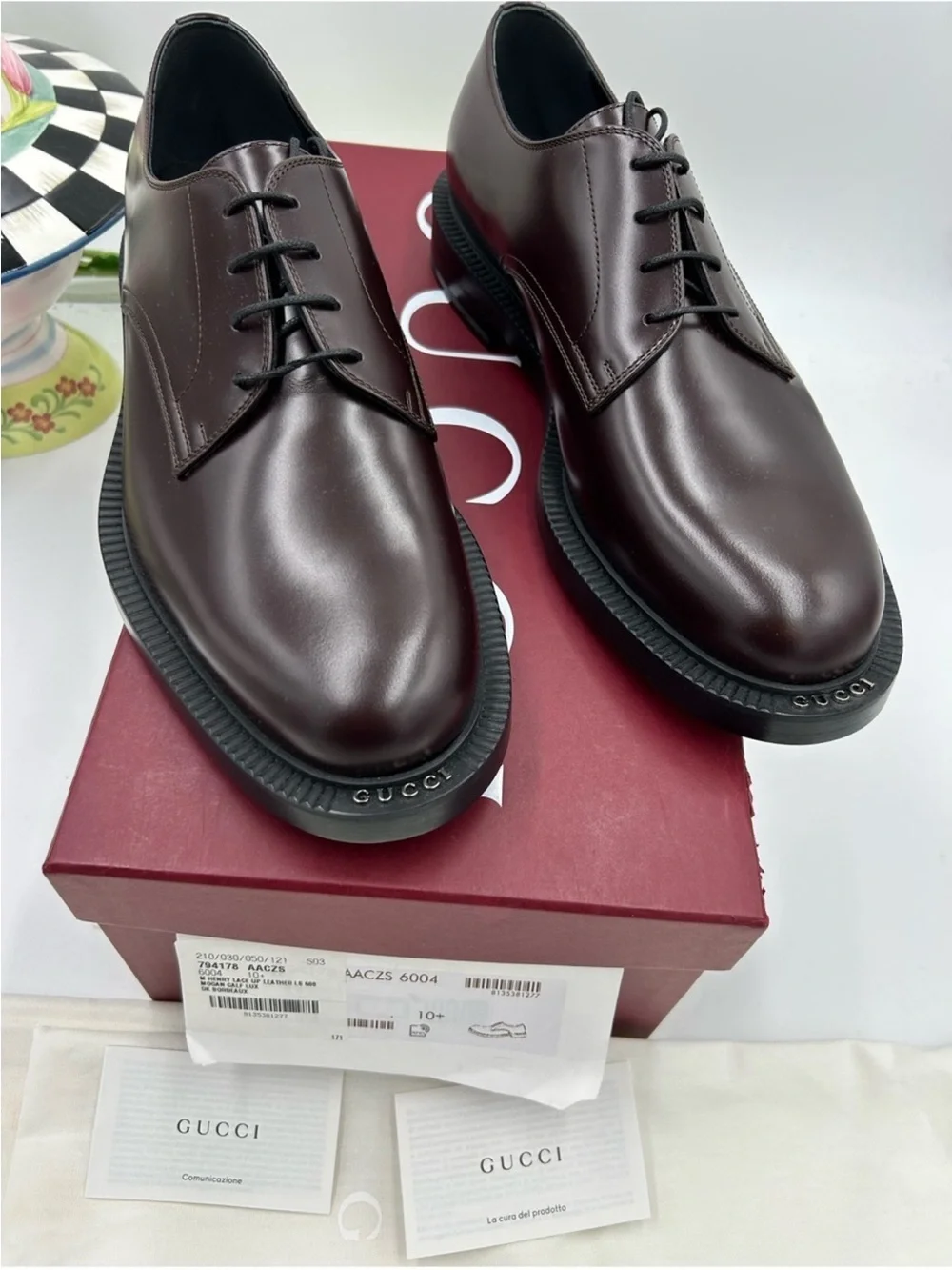 Men’s Gucci logo lettering cord, Van Derby shoes size 10.5 fits 11 US